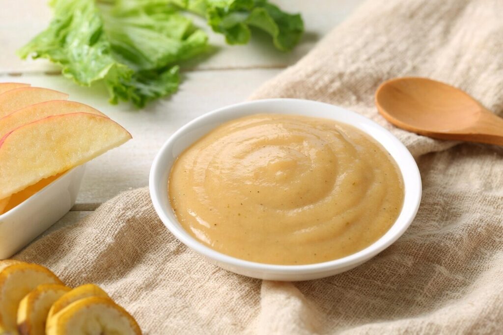 Purée de bébé maison avec légumes frais