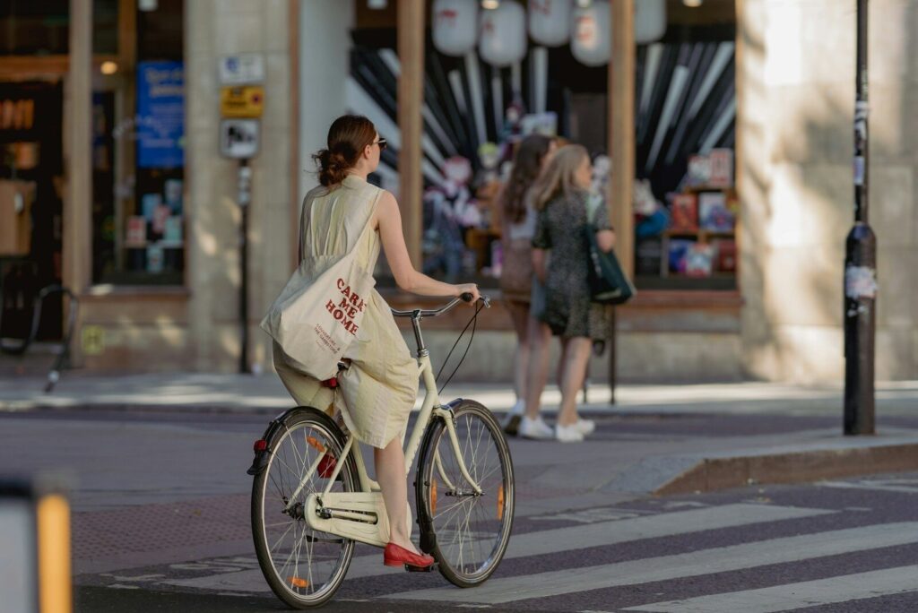 Vélo électrique en ville — guide du reconditionné 2026