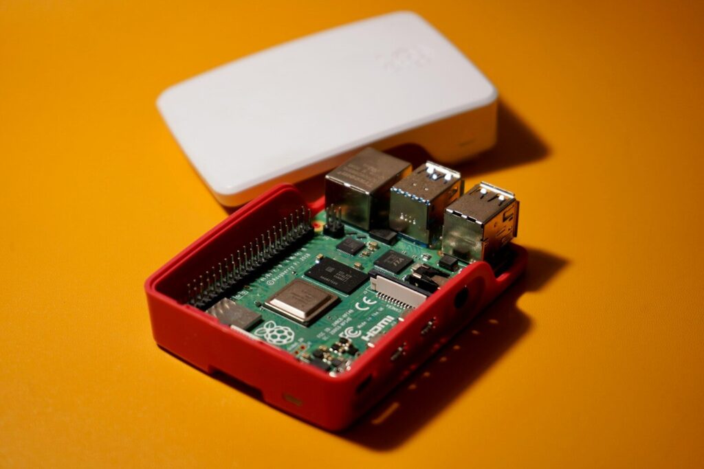 Mini-serveur Raspberry Pi pour la domotique sans abonnement — Home Assistant en local
