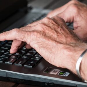 Ordinateur Windows 10 encore utilisé en 2026