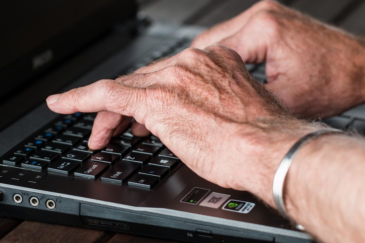Ordinateur Windows 10 encore utilisé en 2026